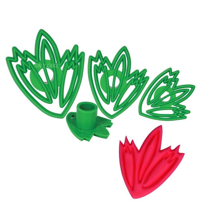 Fantasy Leaf Cutter Set of 4
