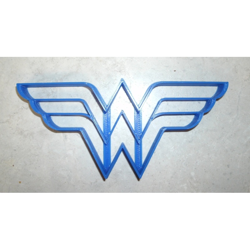 YNG Wonder Woman Logo Fondant Cutter