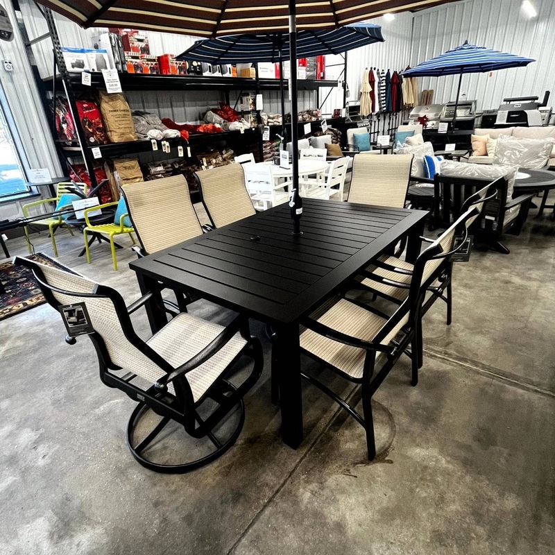 Local Special, Hanamint Sherwood Dining Table with Patio Ren Mandalay Chairs in Dark Bronze